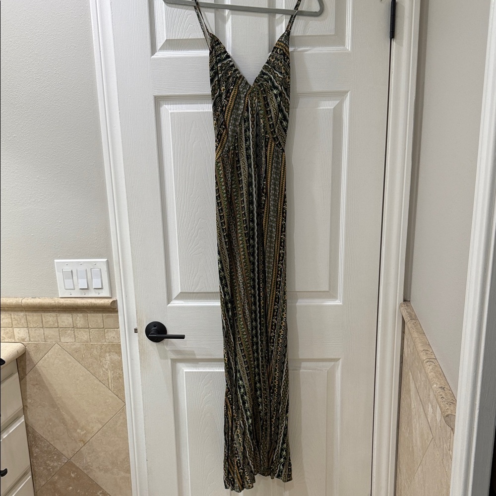 SHEIN Green and Gold Patterned Maxi Dress